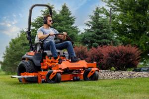 ZENITH 60 - Ariens largest commercial zero-turn mower